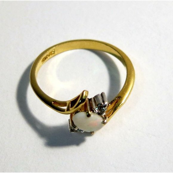 18K GE Gold Plated Ring with Opal & White Cubic Zirconia - Picture 7 of 8